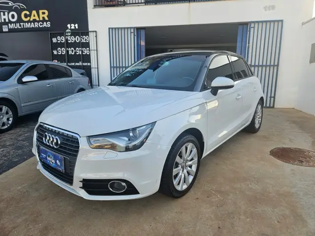 Carro Audi A1 2013 1.4 TFSI Sportback Attraction S Tronic