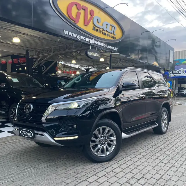 Carro Toyota SW4 2022 SRX 2.8 turbodiesel 5L 4x4 (Aut)