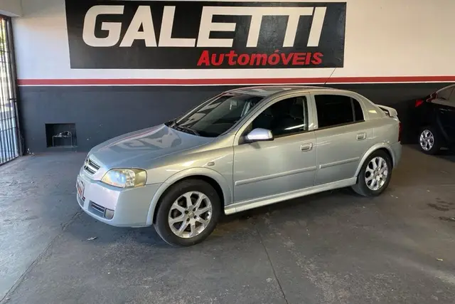 Carro Chevrolet Astra Hatch 2011 Advantage 2.0 (Flex)