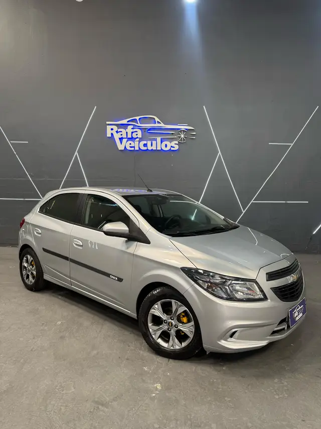 Carro Chevrolet Onix 2019 1.0 Joy SPE/4