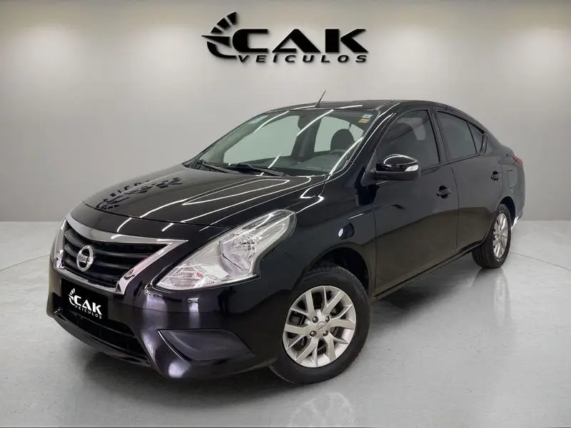 Nissan Versa 1.6 16V SV (Flex)