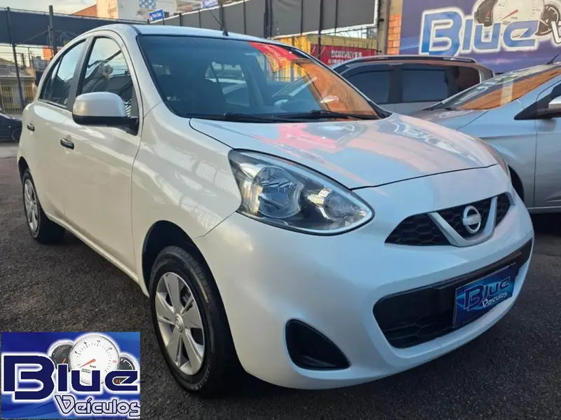 Nissan March 1.0 12V S (Flex)