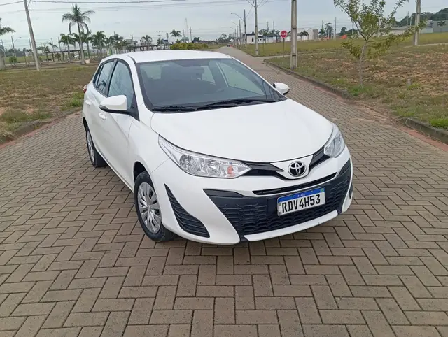 Carro Toyota Yaris 2020 1.3 XL Live (Flex)
