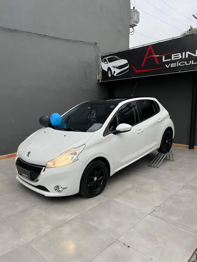 Carro Peugeot 208 2015 Active Pack 1.6 16V (Flex) (Aut)