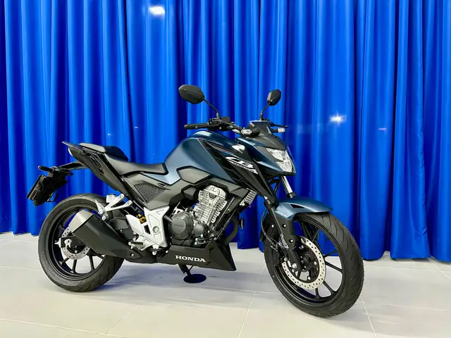 Carro Honda CB 300F Twister 2025 (ABS)