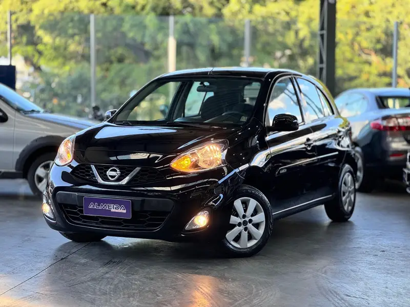 Nissan March 1.0 12V S (Flex)