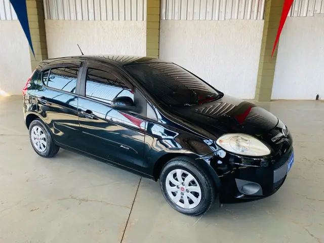 Carro Fiat Palio 2014 Attractive 1.4 8V (Flex)