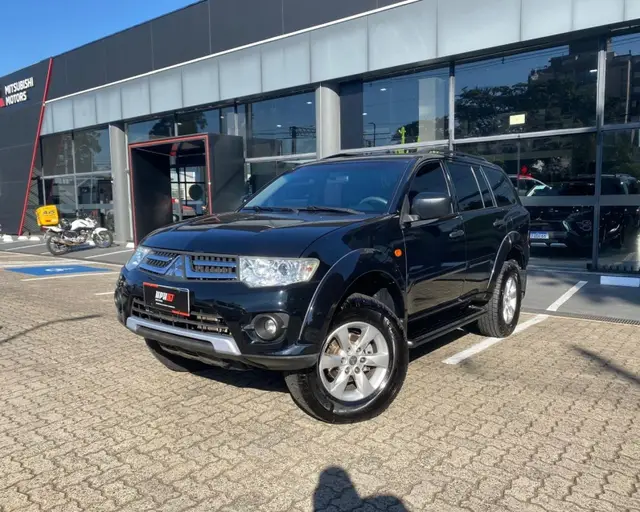Carro Mitsubishi Pajero Dakar 2015 3.2 4WD (Aut)