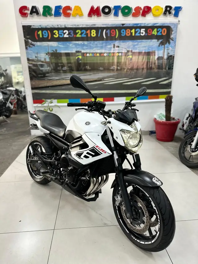 Carro Yamaha XJ6 N 2013 XJ6 N 600