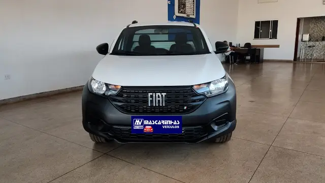 Carro Fiat Strada 2023 Endurance 1.4 Cabine Plus (Flex)