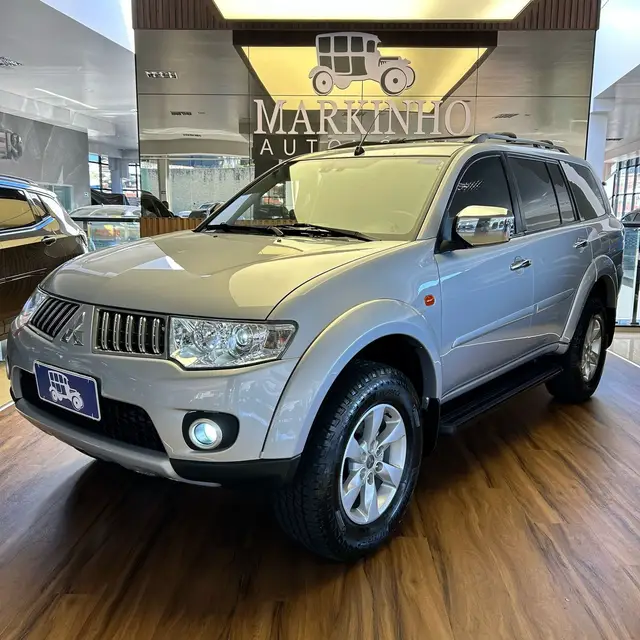Carro Mitsubishi Pajero Dakar 2013 3.2 HPE 4WD (aut)