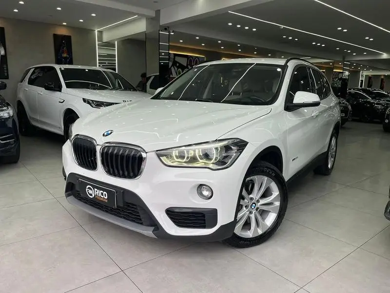 BMW X1 2.0 sDrive20i GP ActiveFlex