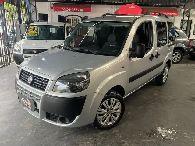 Carro Fiat Doblò 2021 Essence 1.8 16V (Flex)