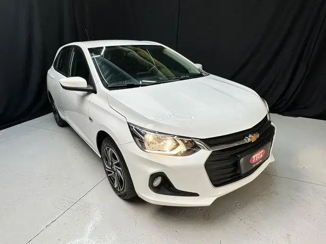 Carro Chevrolet Onix 2024 LT 1.0