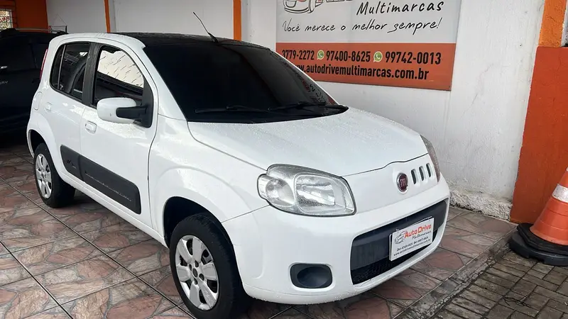 Fiat Uno Vivace Celeb. 1.0 8V (Flex) 4p