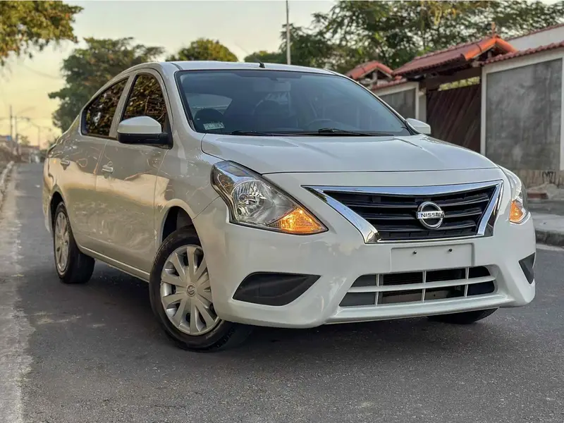 Nissan Versa 1.6 16V V-Drive (Flex)