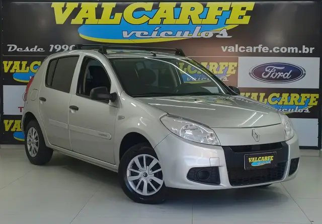 Carro Renault Sandero 2013 Authentique 1.0 16V (flex)