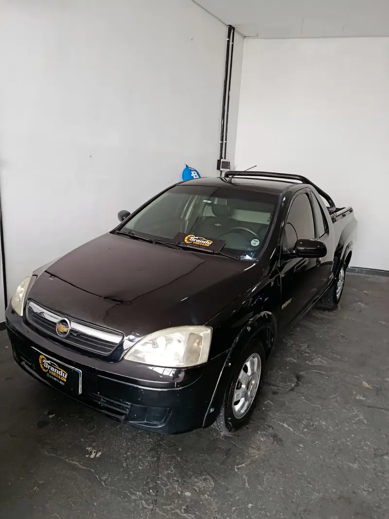Chevrolet Montana Conquest 1.8 (Flex)