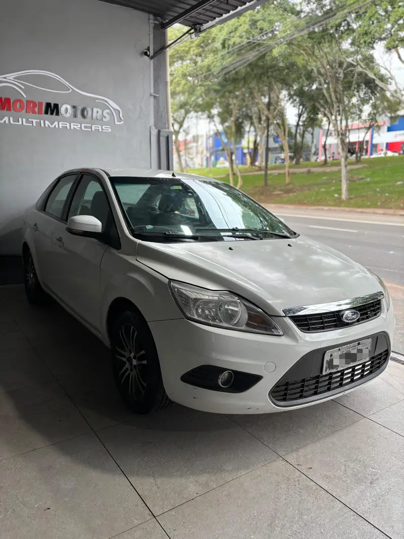 Ford Focus Sedan GLX 2.0 16V (Flex)