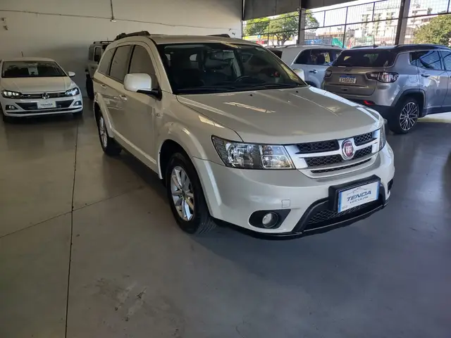 Carro Fiat Freemont 2014 2.4 16V Precision (Aut)