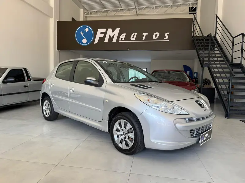 Peugeot 207 Hatch XR 1.4 8V (flex) 4p