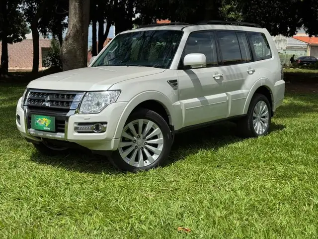 Carro Mitsubishi Pajero 2017 3.2 DI-D HPE 4WD (Aut)