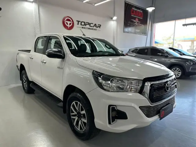 Carro Toyota Hilux Cabine Dupla 2020 Hilux 2.8 TDI CD SR 4x4 (Aut)