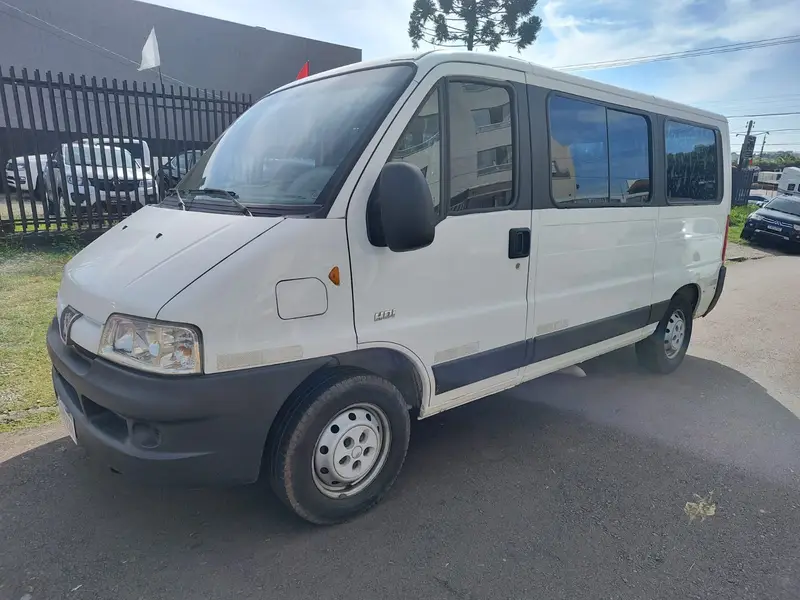 Peugeot Boxer 2.3 Minibus 15/16L TB Diesel.