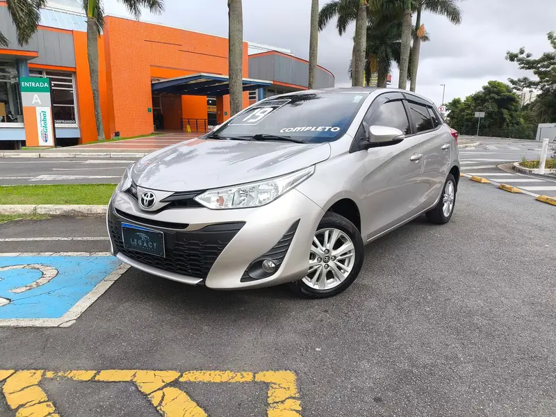 Toyota Yaris 1.3 XL CVT (Flex)