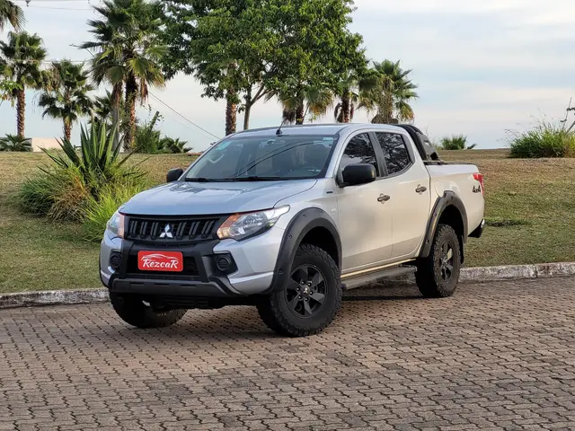 Carro Mitsubishi L200 Triton Sport 2020 GLX 2.4 4x4 Diesel