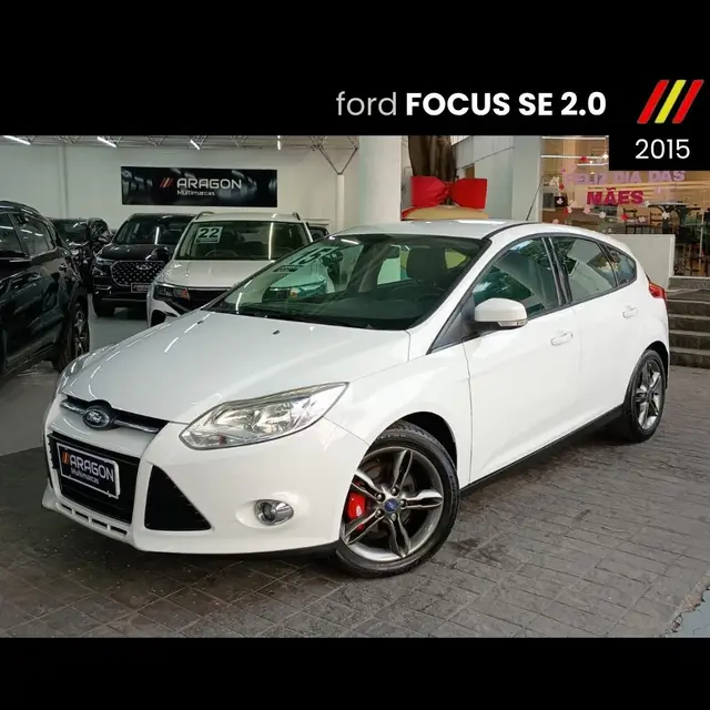 Carro Ford Focus Hatch 2015 SE 2.0 16V PowerShift