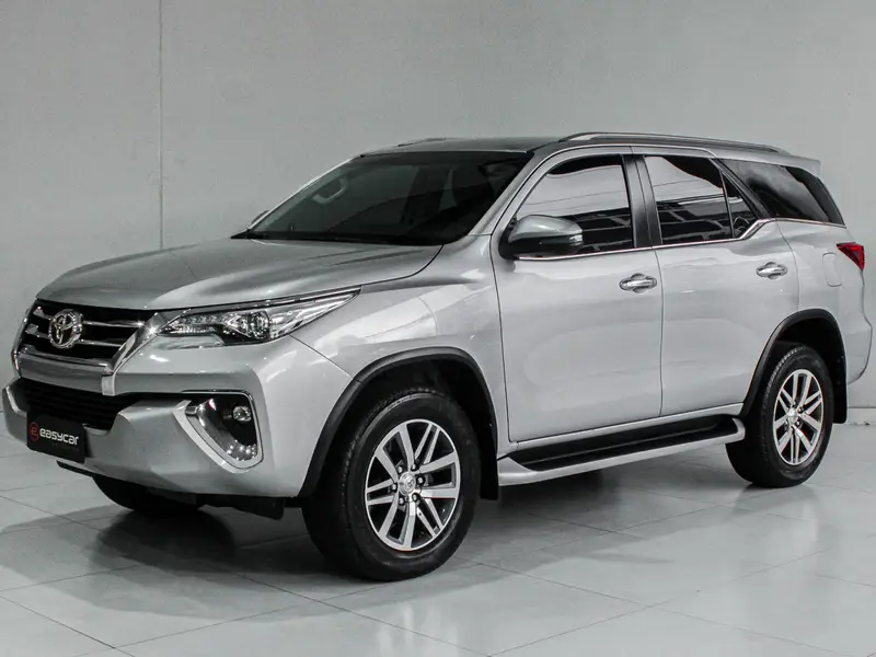 Toyota Hilux Cabine Dupla Hilux 2.8 TDI SRX CD 4x4 (Aut)
