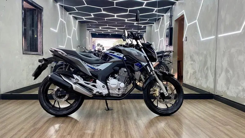 Honda CB 250F Twister (ABS)