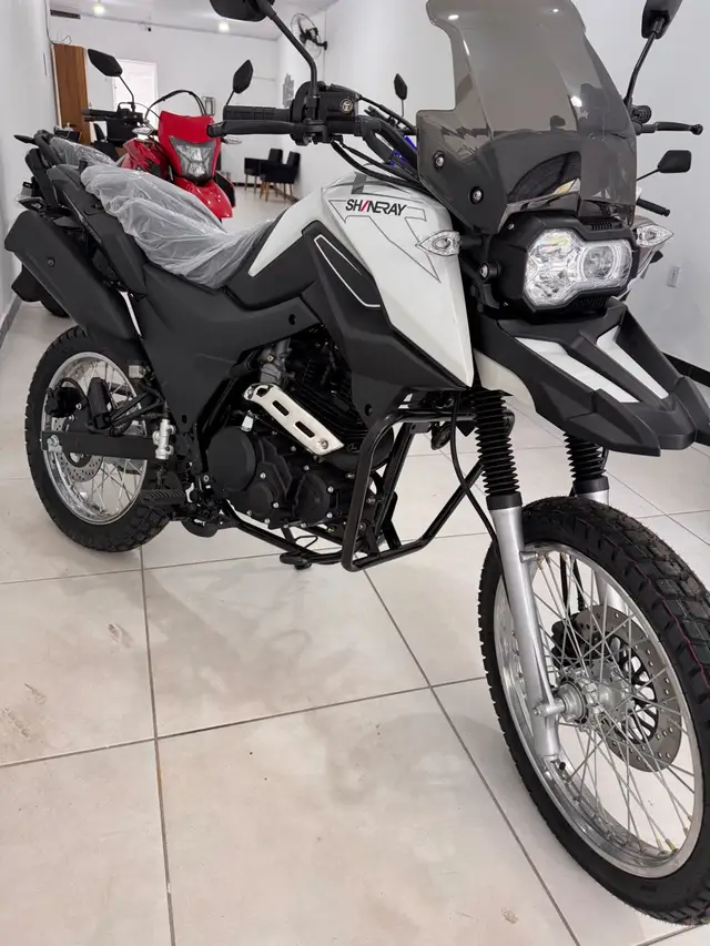 Carro Shineray SHI 175 2025 CBS