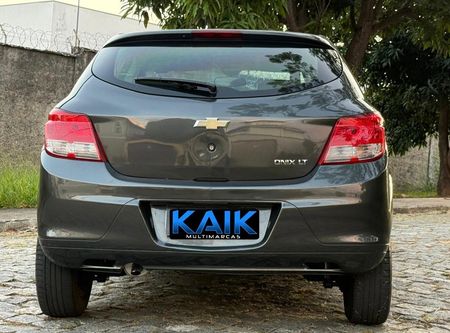 Onix 1.0 LT SPE/4