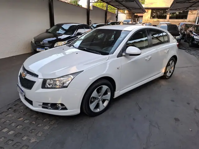 Carro Chevrolet Cruze Sport6 2014 LT 1.8 16V Ecotec (Flex)