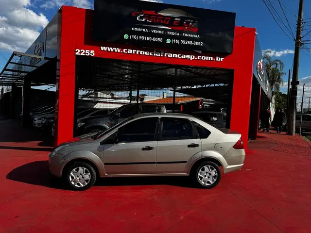 Carro Ford Fiesta Hatch 2008 Class 1.0 (Flex)