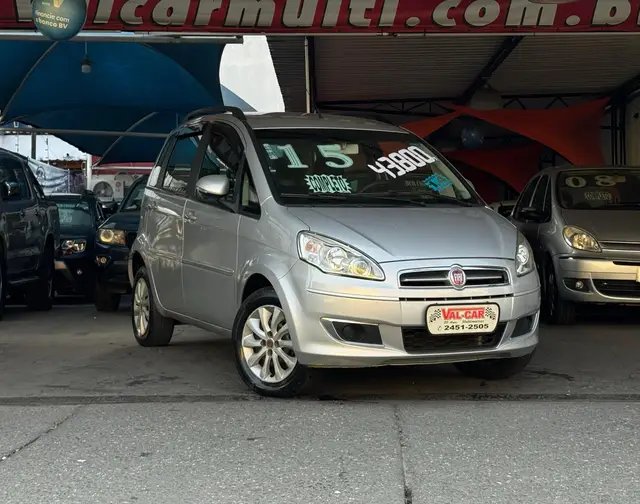 Carro Fiat Idea 2015 Attractive 1.4 8V (Flex)