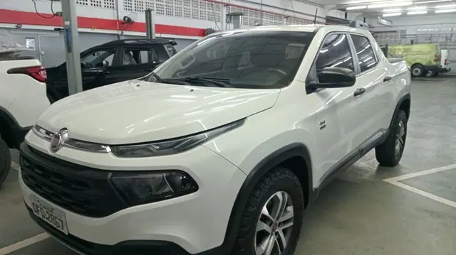 Carro Fiat Toro 2017 Freedom 2.0 diesel MT6 4x4