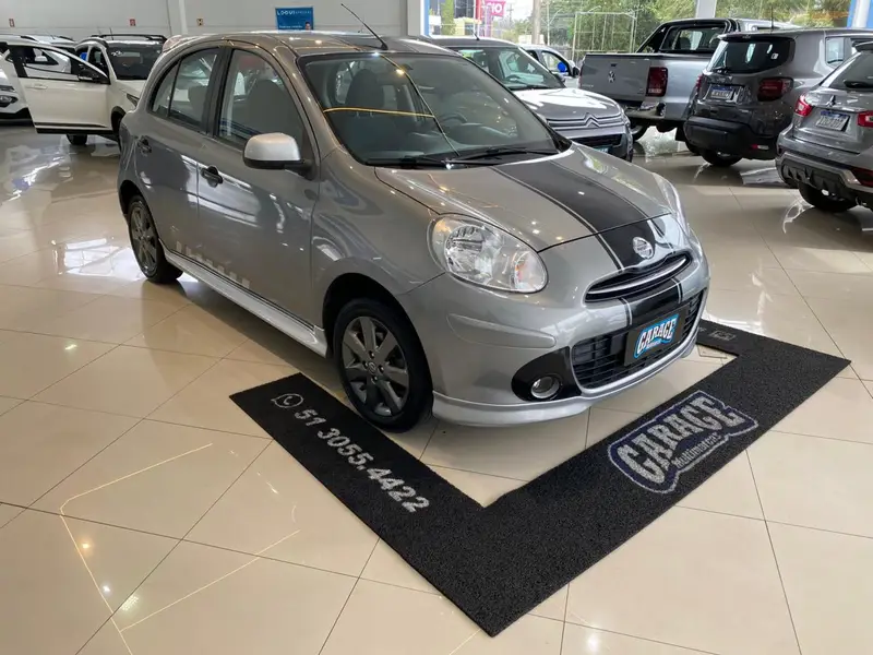 Nissan March 1.6 16V SR (Flex)