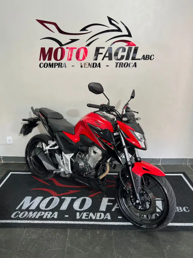 Honda CB 300F Twister (CBS)