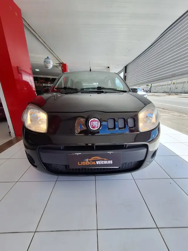 Carro Fiat Uno 2014 Vivace College 1.0 8V (Flex) 4p
