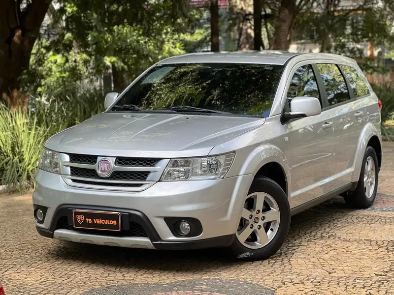 Fiat Freemont 2.4 16V Emotion (Aut)