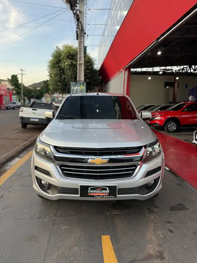 Carro Chevrolet S10 Cabine Dupla 2017 S10 2.5 ECOTEC SIDI LT 4x2 (Cabine Dupla)