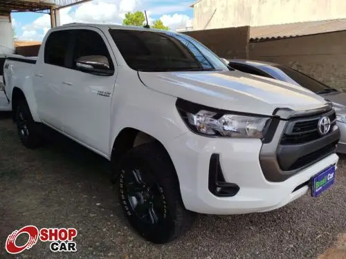 Toyota Hilux Cabine Dupla SR 4x4 2.8 Diesel