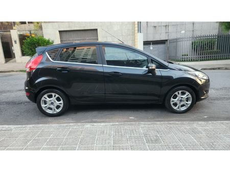 NewFiestaSedan 1.6 SE PowerShift (Flex)