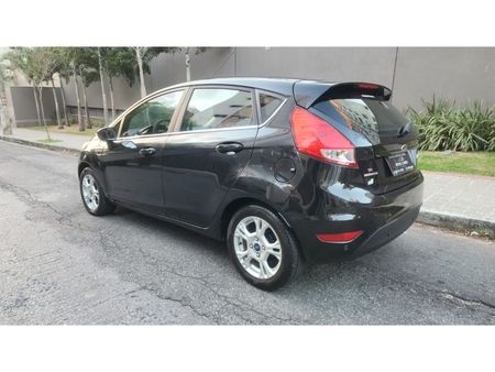 NewFiestaSedan 1.6 SE PowerShift (Flex)