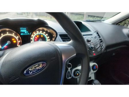 NewFiestaSedan 1.6 SE PowerShift (Flex)