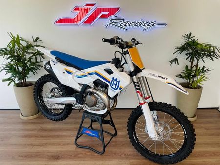 701 701 ENDURO