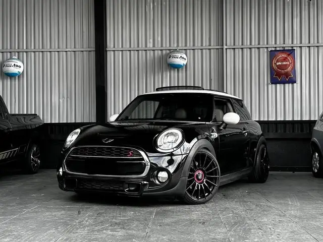 Carro MINI Cooper 2015 1.5 (Aut) 2p
